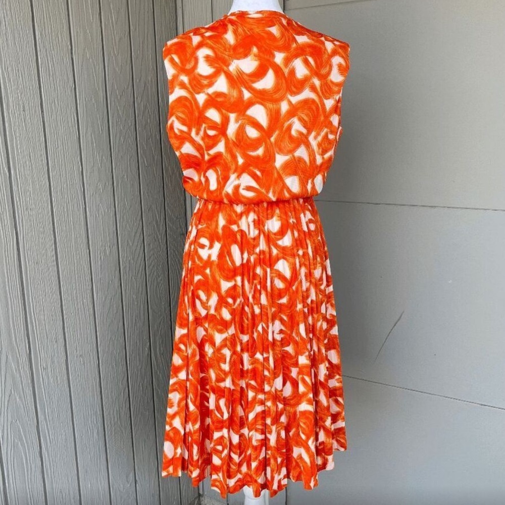 Vintage Painterly Swirl Dress • Pleated Skirt - Picture 3 of 7